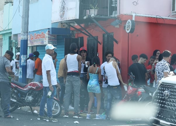 1704206049 911 El trasnoche del nuevo ano no detuvo la fiesta