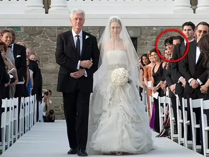 1704250091 299 Archivos que vinculan a Bill Clinton con Jeffrey Epstein seran