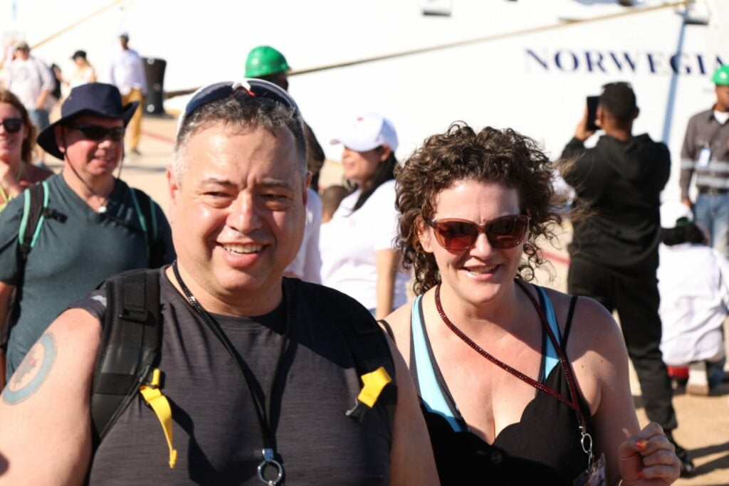 1704390973 288 En fotos Los primeros cruceristas que arribaron a puerto