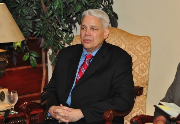 RD registra un brote de tos ferina en adultos