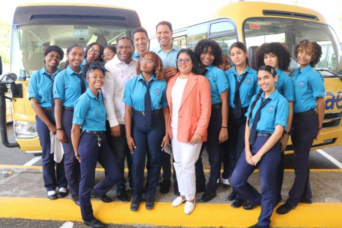 Sistema de Movilidad Escolar llega al Oeste de la Regional 15 de Educación