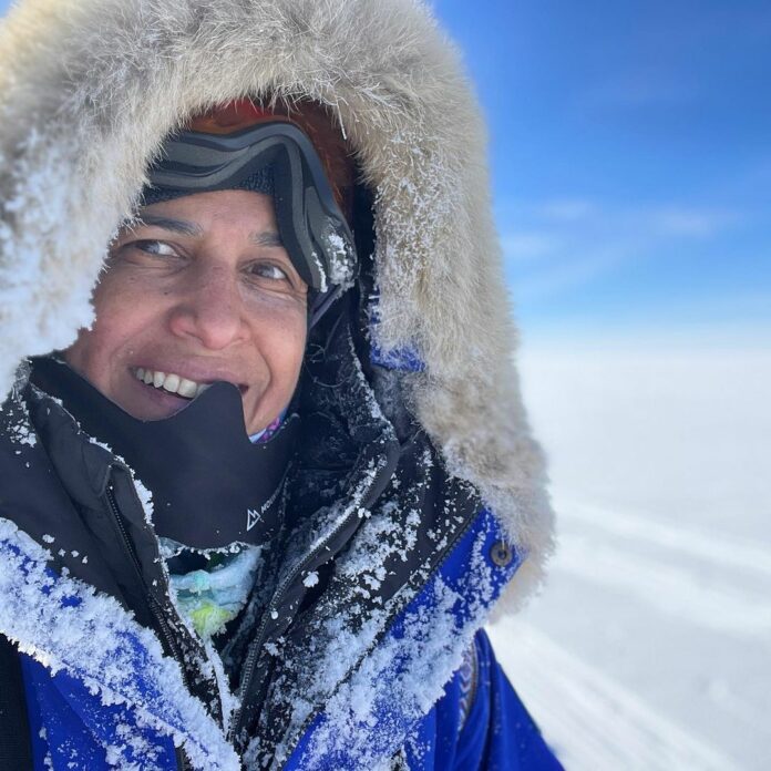 Dominicana Thais Herrera llega hasta la cumbre de Antártica