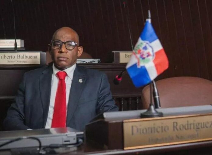 Congresista llama a LA a no aplicar la Ley 1-24