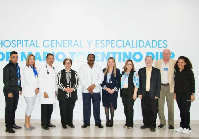 El SRSM y hospitales Hugo Mendoza y Tolentino Dipp reciben misión de EEUU