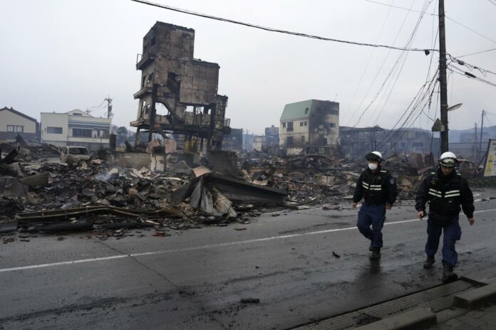 Elevan a 73 los muertos tras el terremoto en el oeste de Japón