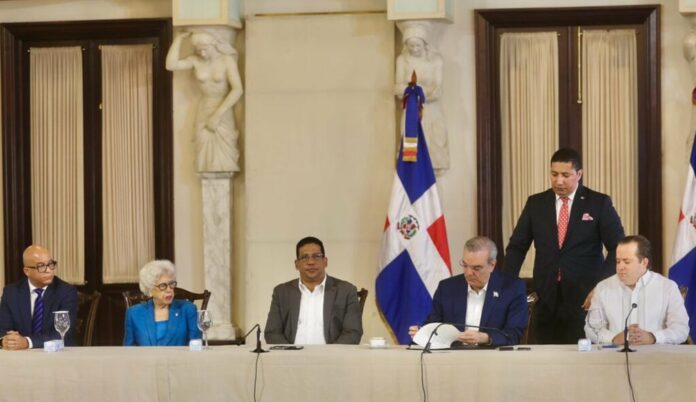 En períodos electorales, instruye reducir la difusión de publicidad