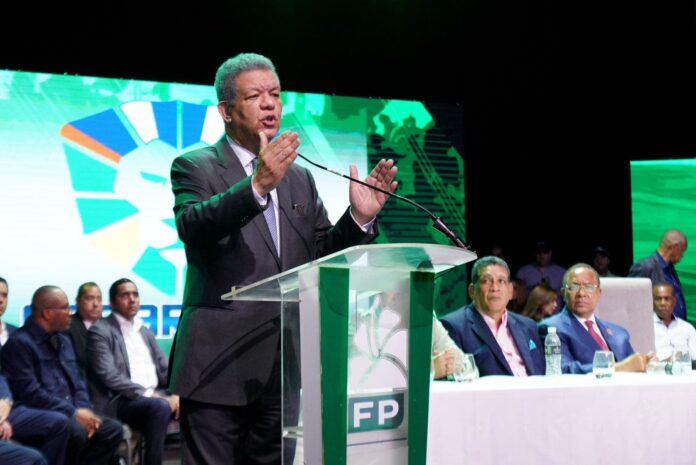 Leonel asegura que Abinader y su gobierno “todo lo manipula”