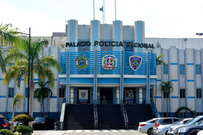 Policía apresa a presunto violador en masa en San Cristóbal