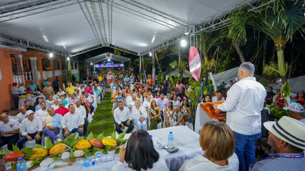 Promueven turismo del sur en Festival del Paraiso Barahona
