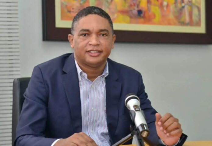 Senadores en discusión por Bonos Navideños