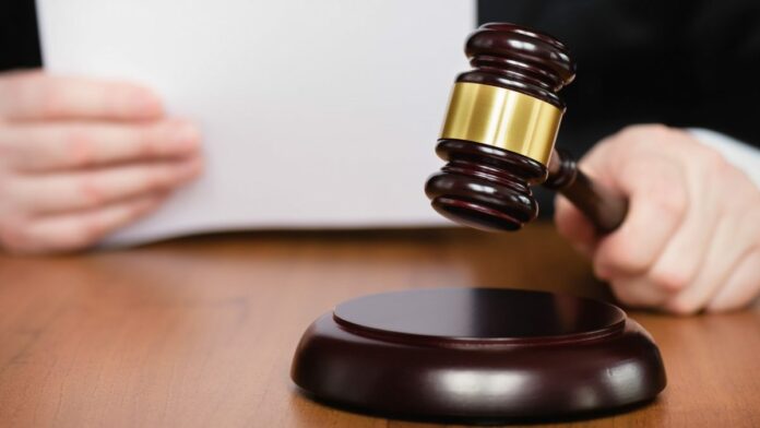 Tribunal dicta auto de apertura a juicio contra hombre acusado de dar muerte a otro en Salcedo