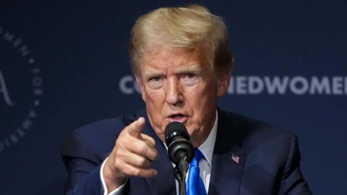 Trump vuelve al banquillo de los acusados en Nueva York