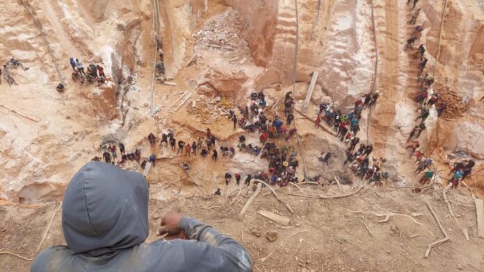 Autoridades confirman el derrumbe en una mina en el sur de Venezuela con víctimas mortales