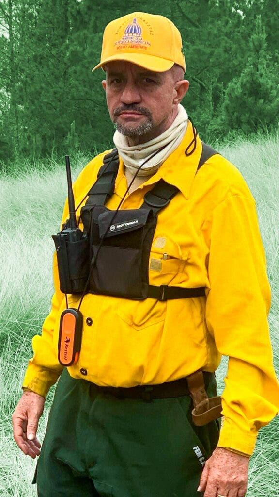 Incendios en las lomas de San Juan y Monsenor Nouel