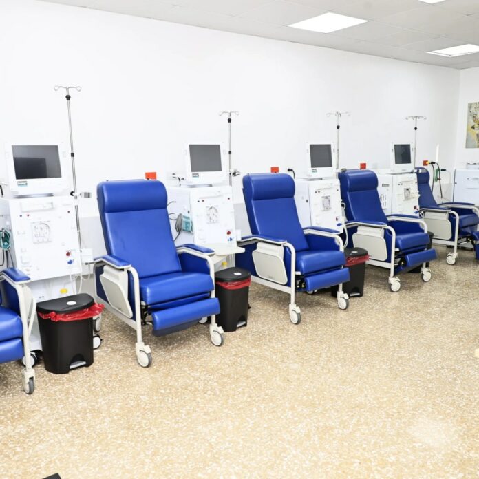SNS deja en funcionamiento Unidad Hemodiálisis en Hospital Félix María Goico