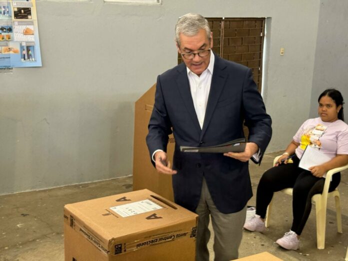Video: Declaraciones de Gonzalo Castillo tras votar en las elecciones municipales