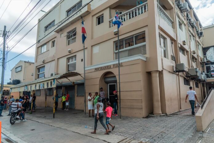 ¡Se escapó otro preso! Privado de libertad se evade del Palacio de Justicia de SDE