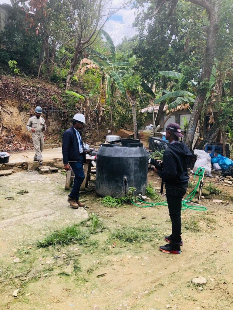 1711210153 173 Fundacion Refidomsa auxilia a madre que solicito ayuda al Gobierno