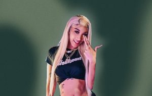 Las artistas urbanas con nombres extremos, o muy superlativo o muy denigrante