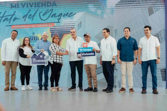 Abinader y Carlos Bonilla cambian la vida de 300 familias de Hato del Yaque