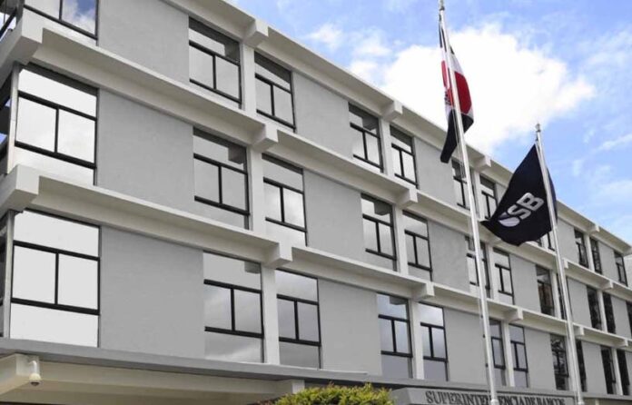 Devuelve más RD$ 400 millones a usuarios bancos