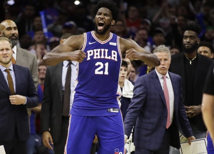 Embiid vuelve a los entrenamientos; Isaiah Thomas de regreso