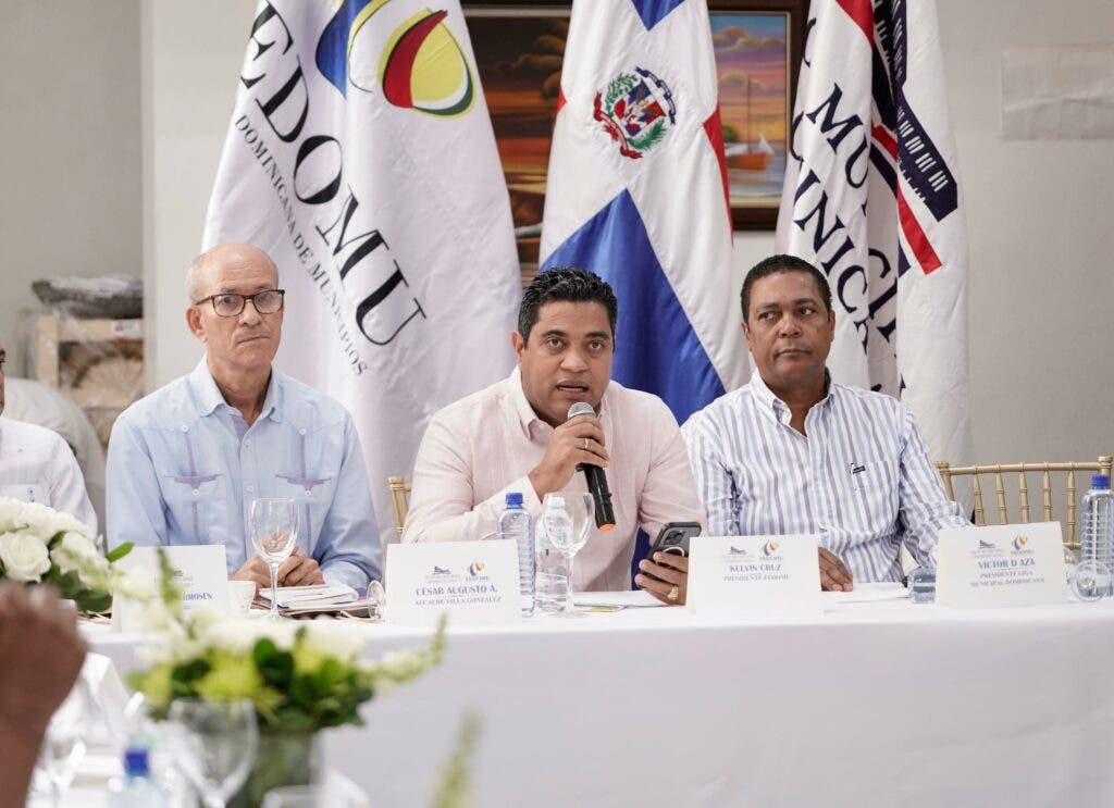 Fedomu y Liga Municipal capacitan alcaldes electos en el Cibao