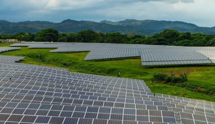 La ADIE apoya la expansión de las renovables en RD