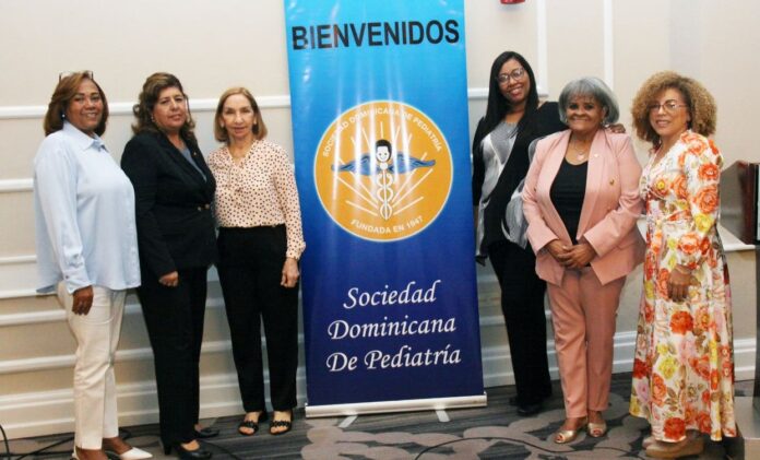 Pediatras alertan sobre fiebres y erupciones niños