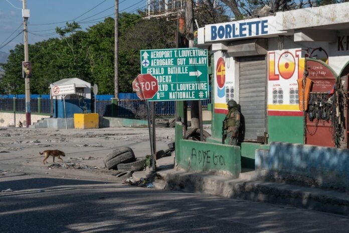 Puerto Príncipe vive el último día en estado de emergencia entre tiroteos y saqueos