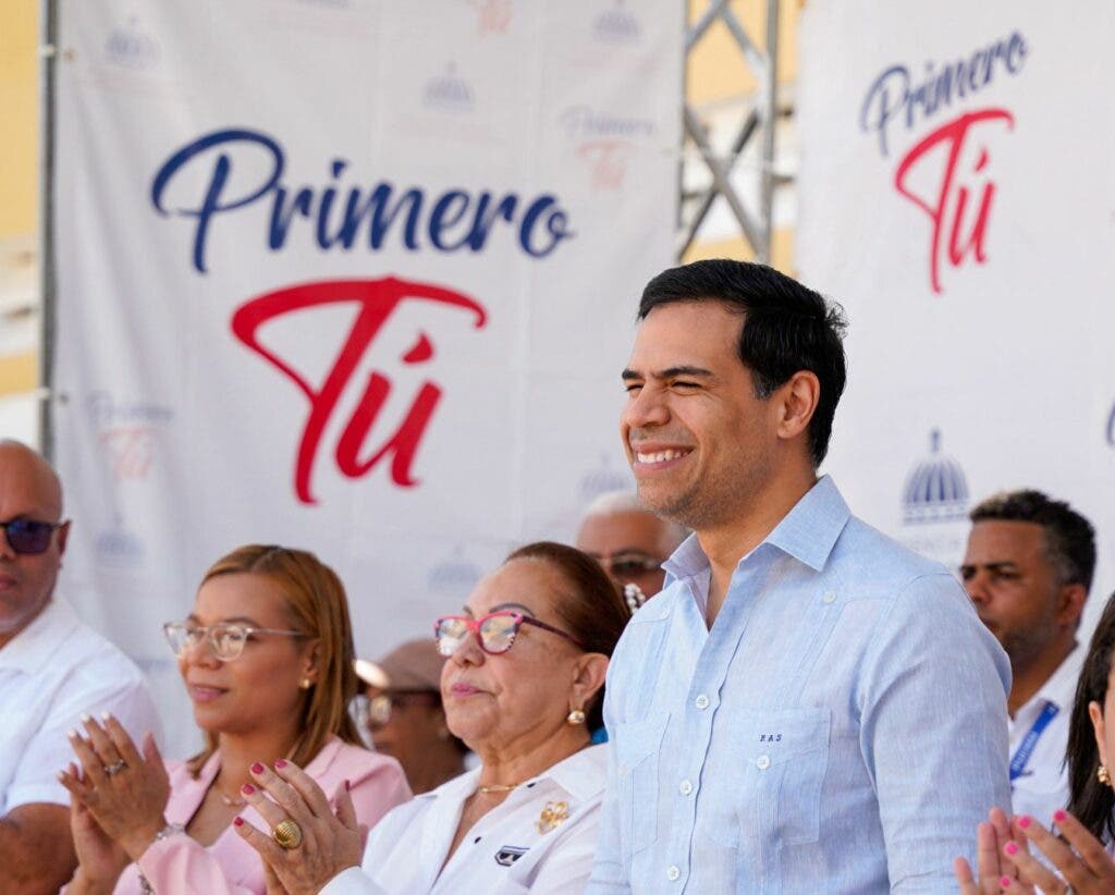 Roberto Angel resalta insercion de la mujer en empleos formales