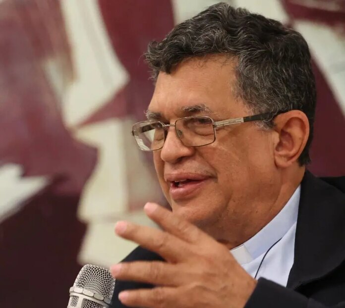 Sacerdotes católicos rechazan deportaciones de haitianos, pese a crisis que afecta país