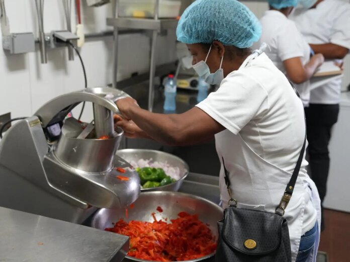 ¿Qué está haciendo el INABIE para garantizar correcta preparación y distribución de la alimentación escolar?