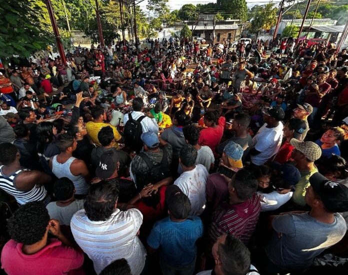Nuevo plan de Biden: Medio millón de migrantes podrían conseguir la ciudadanía de EEUU