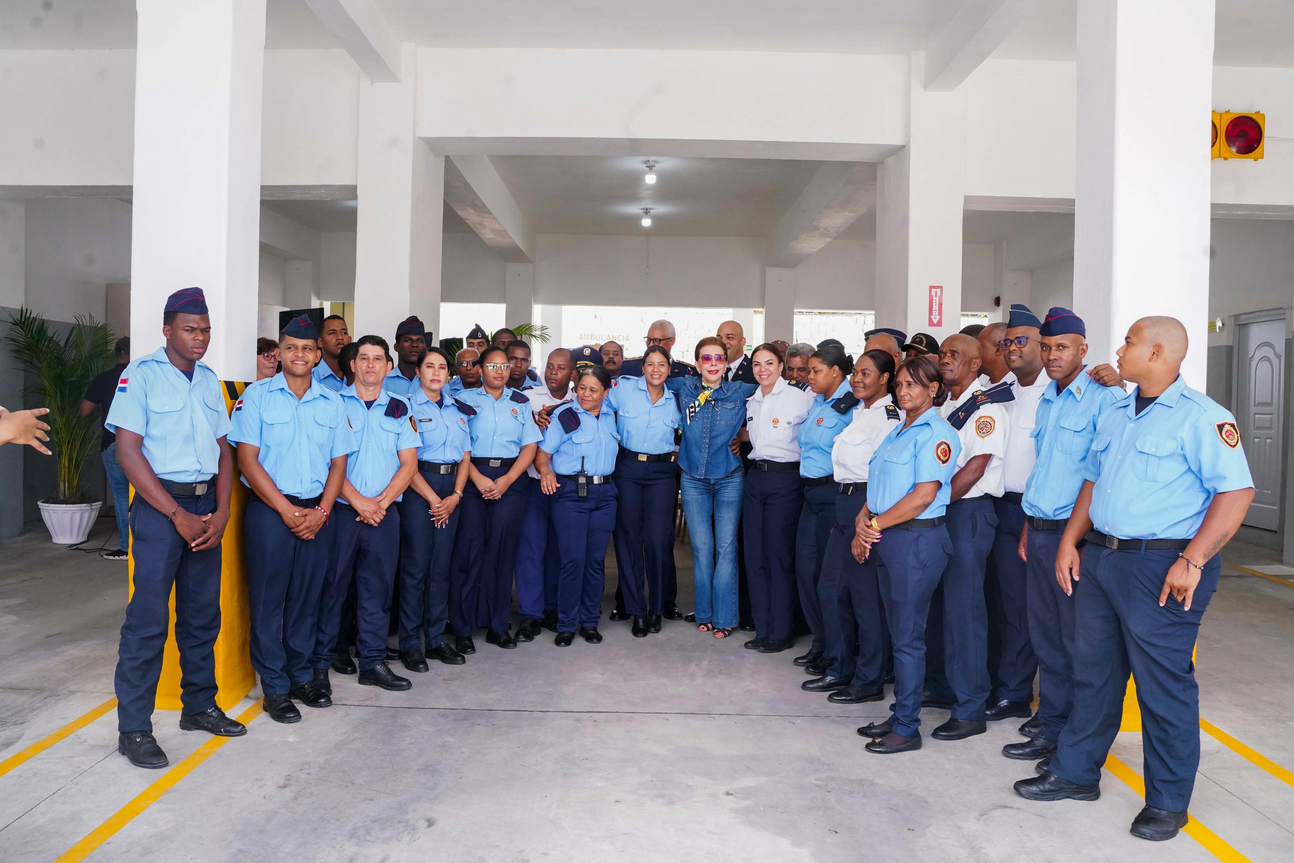 1718876530 727 Ministro Joel Santos y Sur Futuro entregan estacion de bomberos