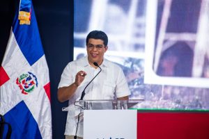 Presidente Abinader inaugura complejo habitacional en La Zurza 