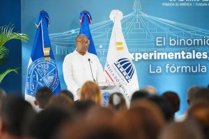 Presidente Abinader inaugura Liceo Experimental de la UASD en municipio de Guerra