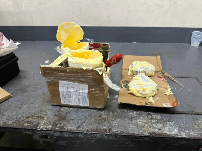 Potes de tratamiento para el cabello llenos de cocaína serían enviados a Estados Unidos