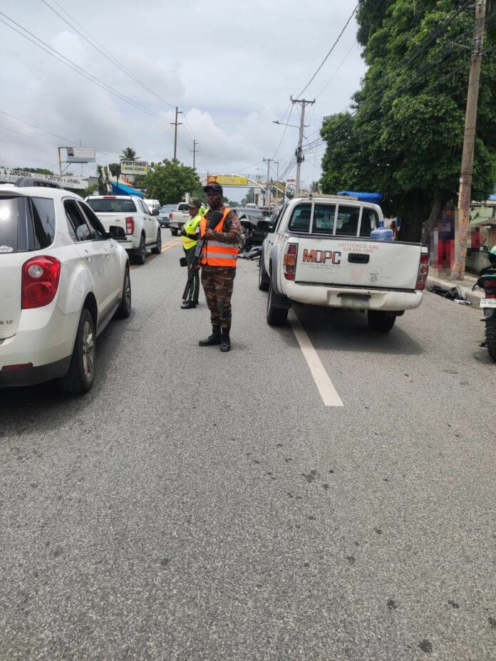 911 asiste a cinco heridos en accidente múltiple en Baní
