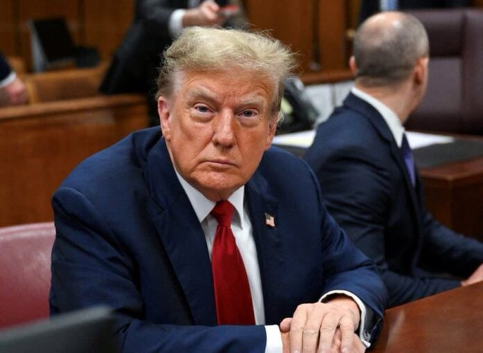 Juez del caso de Trump señala comentario en Facebook sobre posible filtración de veredicto