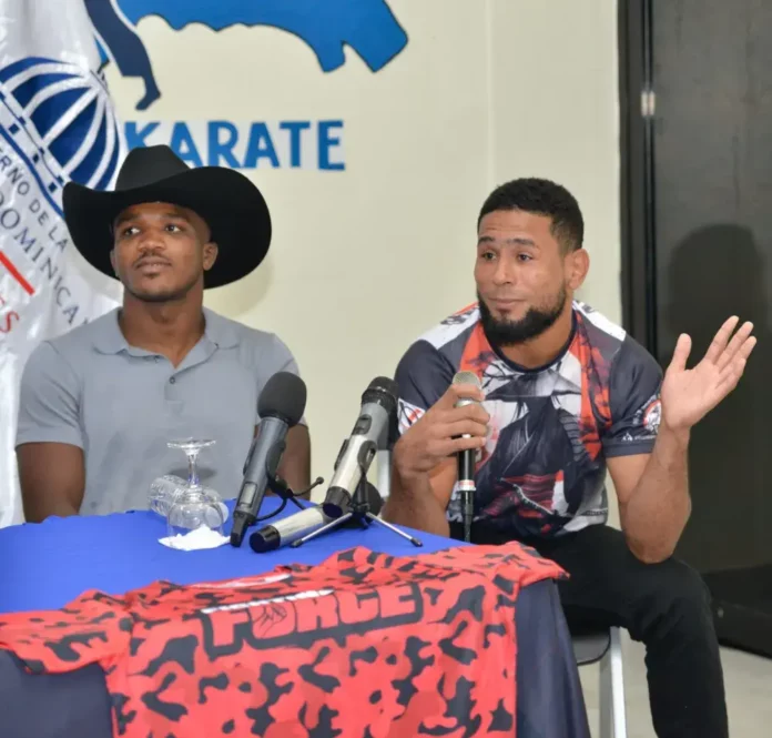 “La Mole” Santos y “Tiki” Acevedo, tras título welter