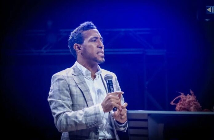 PASTOR ACUSADO