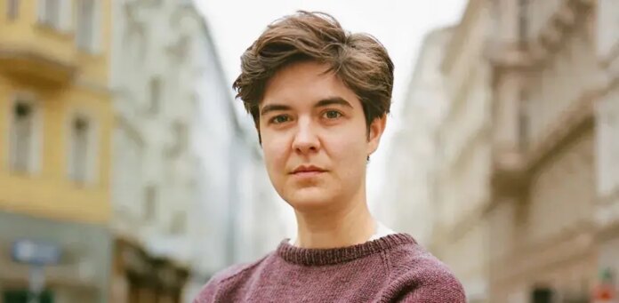 Millonaria que renunció a su herencia reparte 25 millones de euros entre ONG