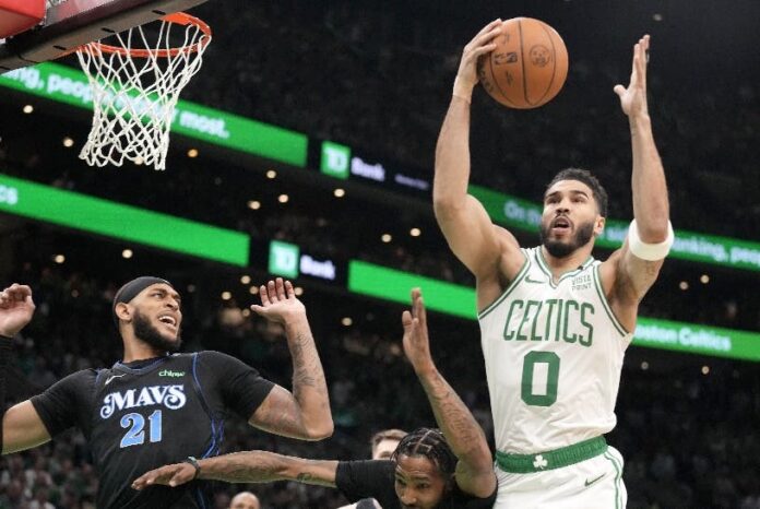 Tatum espera hoy mejorar sus tiros frente a Mavericks