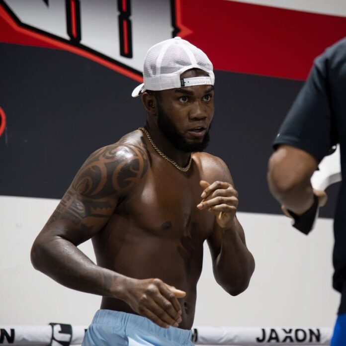 ¡Cita histórica! Adames defiende título; Puello busca faja