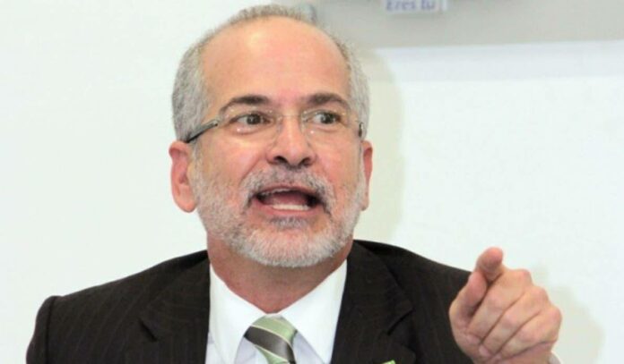 Pancho Álvarez pide reducir carga a tribunales que conocen casos de corrupción