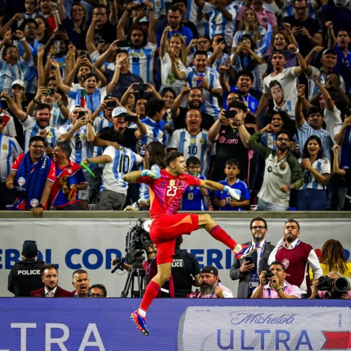 El ‘Dibu’ Martínez salva a Argentina rumbo a las semifinales de la Copa América