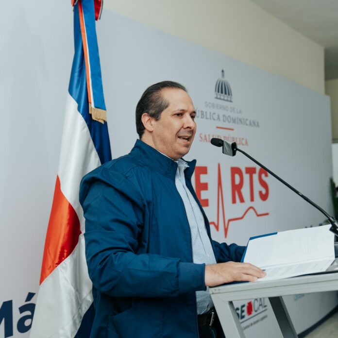 Gobierno pone en funcionamiento programa de salud en Valverde