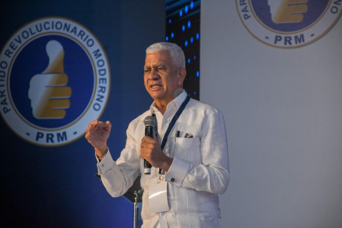 Ricardo de los Santos afirma desafío Poder Legislativo es administrar con humildad amplio respaldo popular