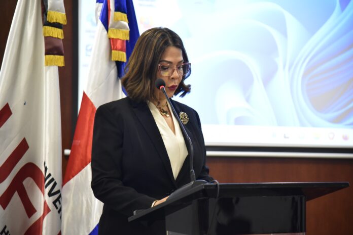 UFHEC realiza conferencia sobre “violencia en los medios digitales